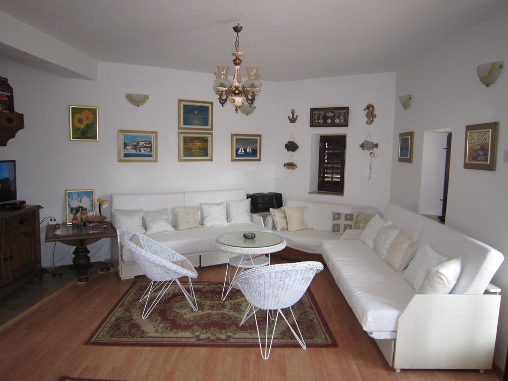 איגריין Holiday Home Mona חדר תמונה